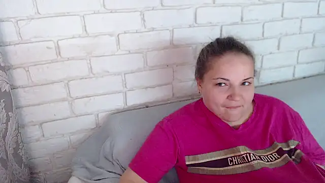 Crazyy girl  online show from May 17, 4:28 pm