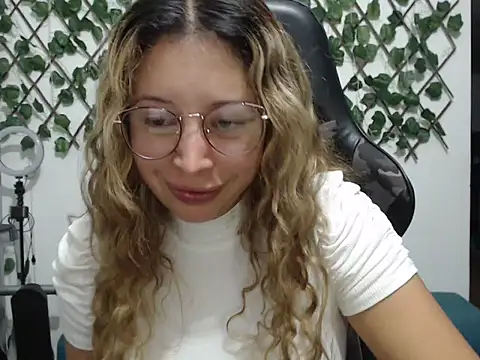 jeiana4u online show from May 11, 4:25 am
