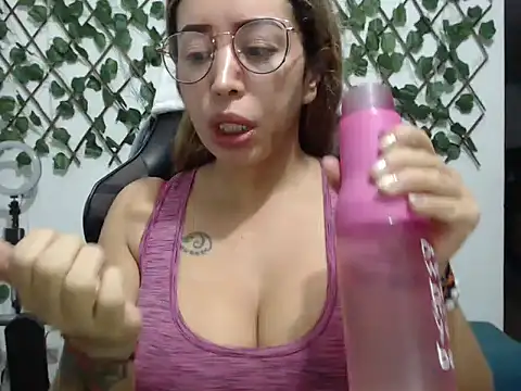 jeiana4u online show from May 15, 1:22 am