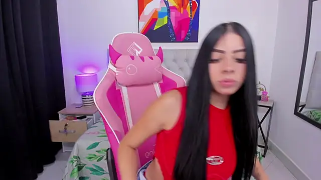 KristalFoxx online show from October 11, 6:32 pm