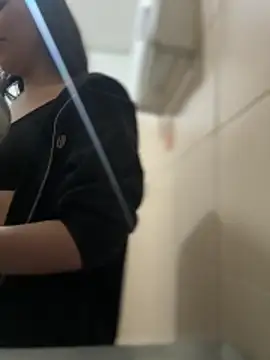 Mila Morgan online show from April 4, 9:35 pm