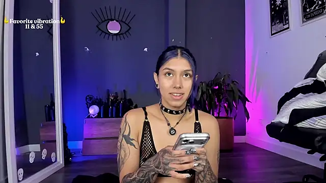 Raven Witch  online show from May 21, 12:25 pm