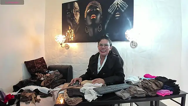 miss lucero1 online show from November 9, 3:24 am