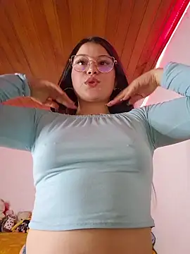 juli05star20 online show from May 3, 5:44 am