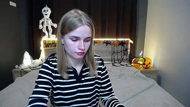 MargaritaKiss online show from October 19, 7:05 pm