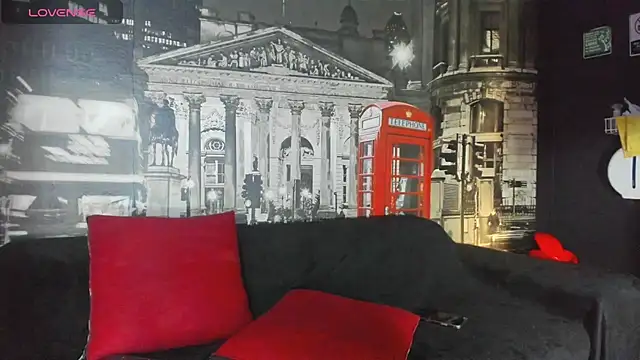 CloeRodriguez online show from May 6, 9:19 pm