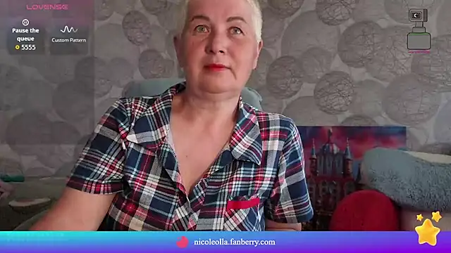 NicoleOlla online show from May 5, 2:03 am