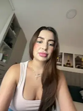 caralella online show from May 12, 8:37 pm