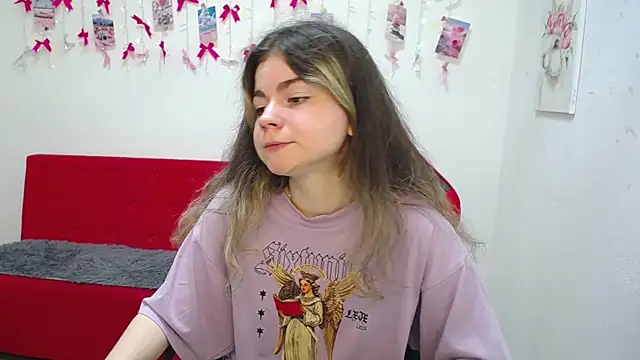 TinaRedly online show from May 18, 5:19 pm