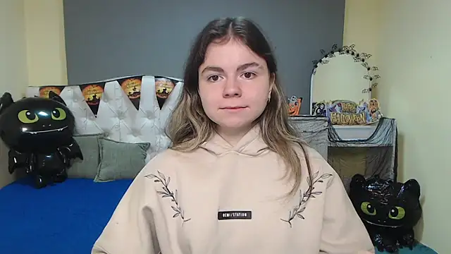 TinaRedly online show from November 2, 6:44 pm