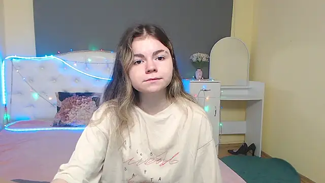 TinaRedly online show from May 7, 5:34 am