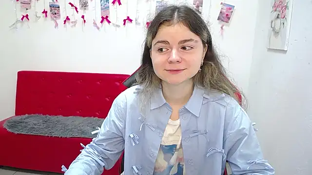 TinaRedly online show from May 23, 5:55 pm