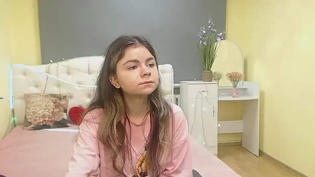 TinaRedly online show from May 14, 6:08 am