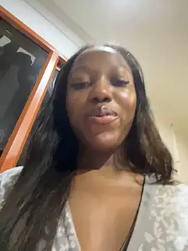 kellya  online show from May 15, 11:07 pm