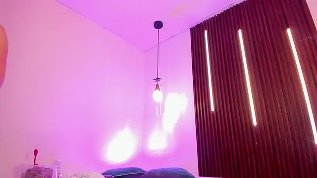 ArianaBaker online show from June 27, 2:01 pm