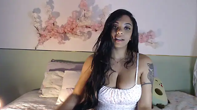 Snapshot of Srta_Diana chatting on October 19, 1:51 am Srta Diana online show from October 19, 1:51 am