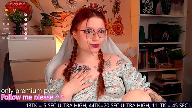 me  hanna online show from November 29, 1:53 am