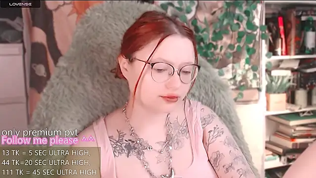 me  hanna online show from May 24, 5:28 am