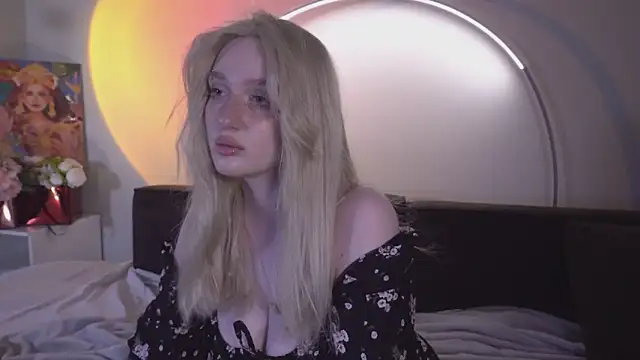 ELLIEJAY online show from May 23, 5:39 am