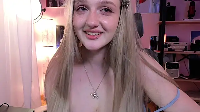 ELLIEJAY online show from May 8, 5:43 am