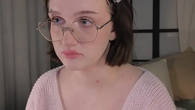 ELLIEJAY online show from November 28, 5:32 am