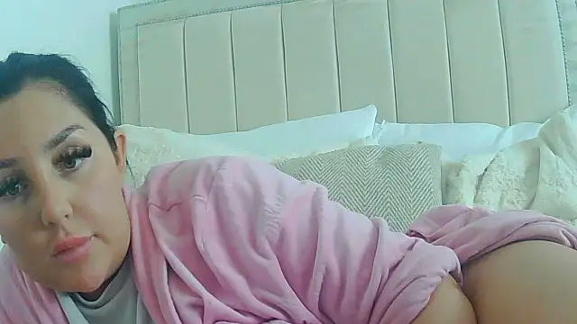 magical mia online show from October 13, 1:03 pm