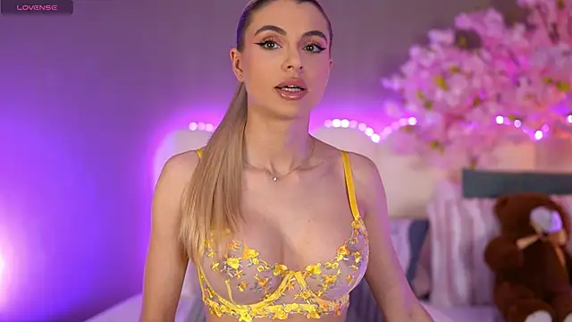 HaileyMadow online show from May 24, 7:07 am