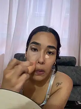 Snapshot of Alexsa_V chatting on October 17, 10:35 pm Alexsa V online show from October 17, 10:35 pm