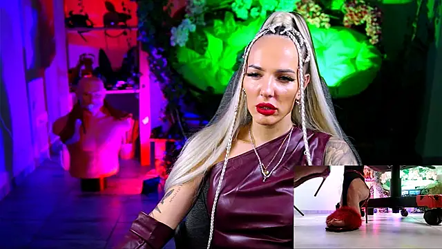 MonicaMaxwel online show from October 25, 2:03 pm