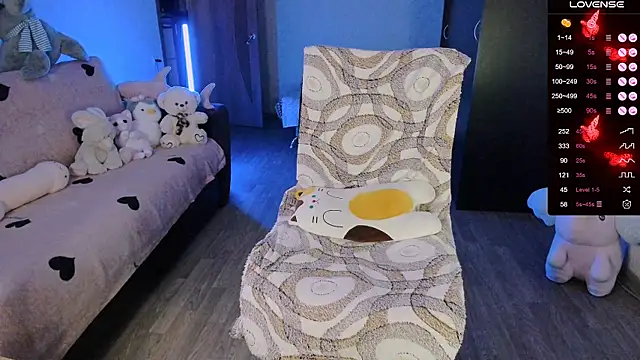 shimizyre    online show from April 3, 8:07 pm