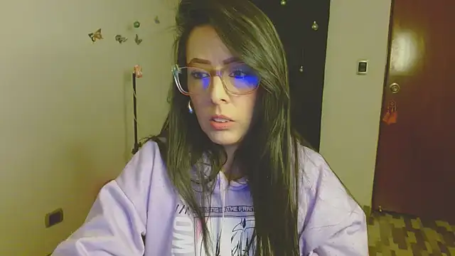 ella peck online show from November 30, 11:20 pm