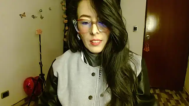 ella peck online show from November 19, 5:18 am