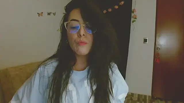 ella peck online show from May 19, 2:07 am