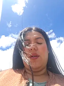 Sophie-hatter online show from May 20, 2:58 pm