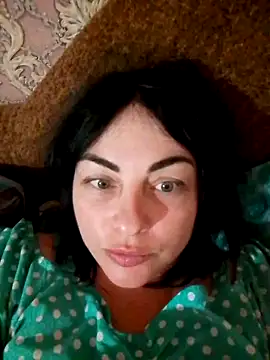 Ellie Stacey online show from October 18, 6:31 pm