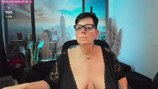 ninarandmann online show from October 9, 5:50 pm