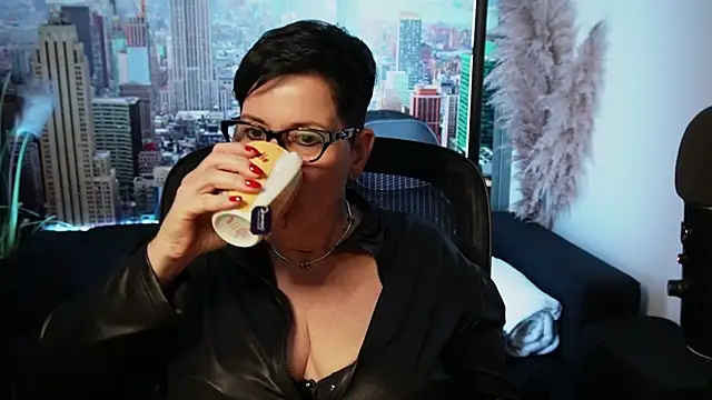 ninarandmann online show from November 13, 7:35 pm