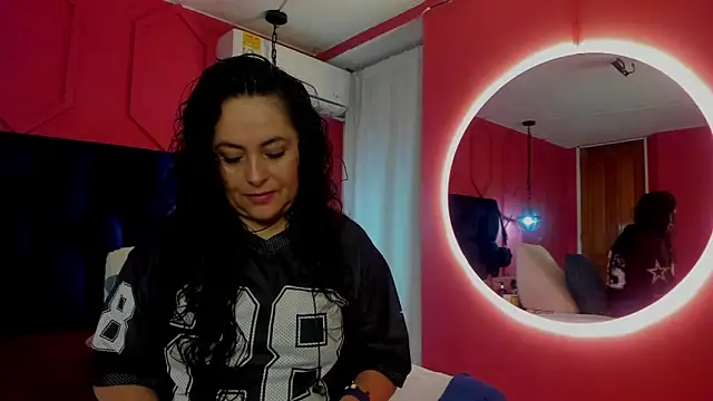 hanny milf online show from May 17, 11:42 am