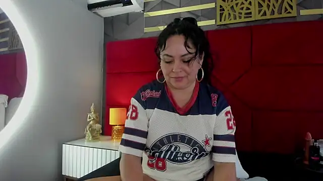 hanny milf online show from May 10, 12:51 pm