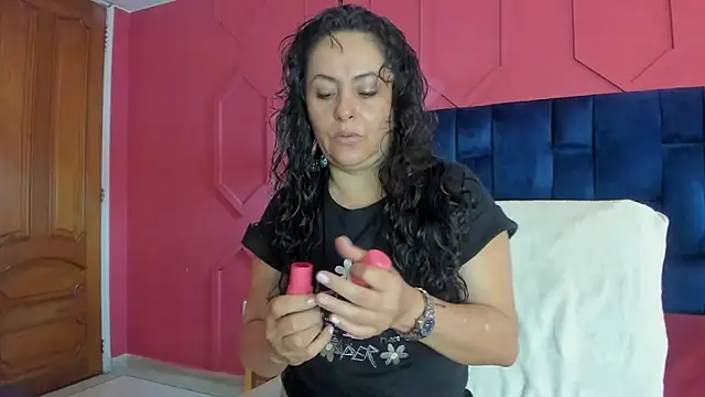 hanny milf online show from May 14, 12:22 pm