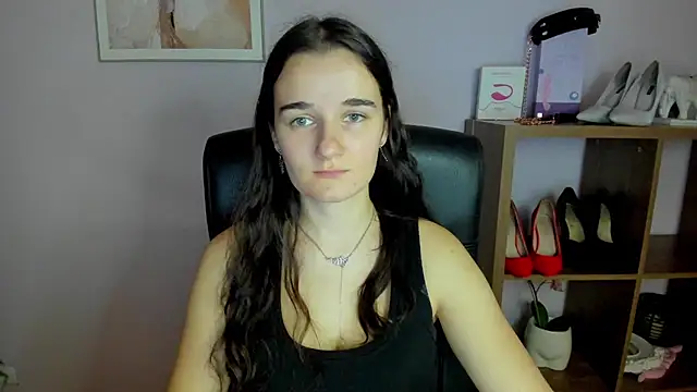 KateDelight online show from November 2, 7:45 am