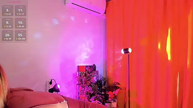  ccrystaa  online show from April 10, 8:53 am