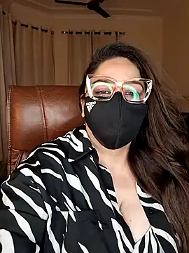 SEXY-Sardarni online show from May 18, 2:56 pm