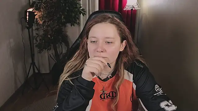 carolina elf online show from February 20, 5:28 am