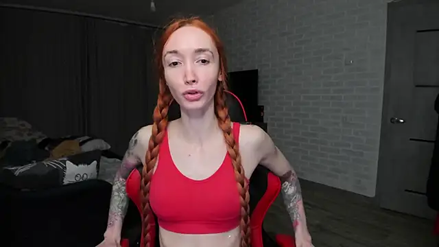 Roxy Silver online show from December 1, 8:55 pm