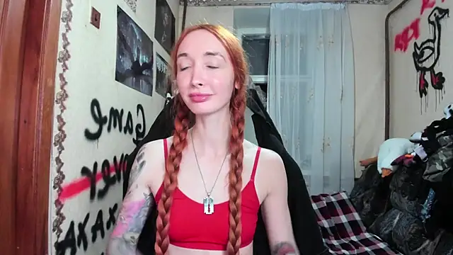 Roxy Silver online show from November 15, 9:05 pm