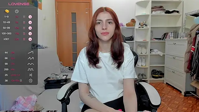 broosnica1 online show from May 8, 9:45 am