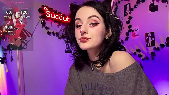 Snapshot of Alice_Succuby chatting on October 18, 7:26 pm Alice Succuby online show from October 18, 7:26 pm
