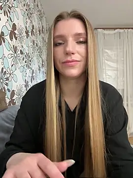 adel secret online show from March 26, 10:11 pm