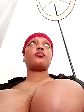 Busty Bambi online show from May 15, 1:36 pm